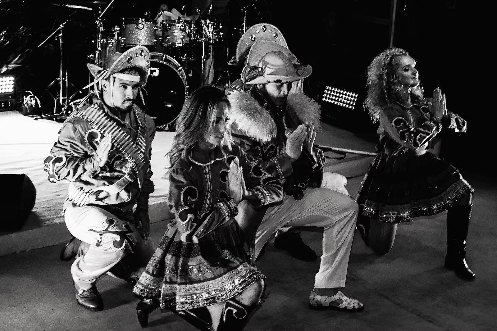 Coreografia com elenco completo